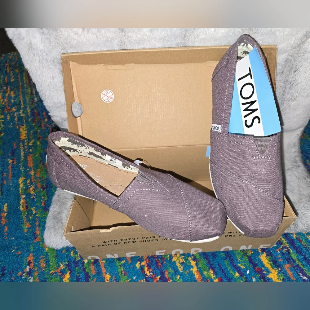 Toms nwb women